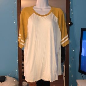 American Eagle Soft & Sexy Tee